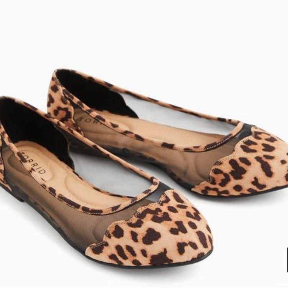 Torrid NWT Animal Print Mesh Scalloped Flats, size 9W